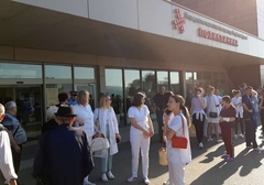 DOJAVA O BOMBI U UKC SRPSKE Policija na terenu, pacijenti uznemireni (FOTO)