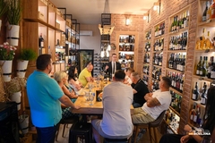 Prva vinska radionica u Wine and Flower shopu Bijeljina: Uživali u čarima italijanskih vina (FOTO)