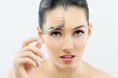  Tri mudra načina da sakrijete bore na licu