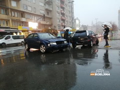 Nezgoda u centru Bijeljine, nema povrijeđenih (FOTO)