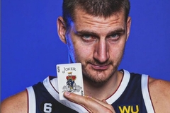 Za jednu Jokićevu platu, prosječan čovjek treba da radi više od 400 godina