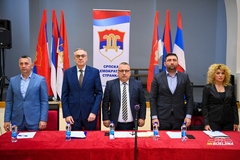U igri najmanje DVA IMENA: Koji načelnik se nalazi na izlaznim vratima SDS, a ko sigurno ostaje