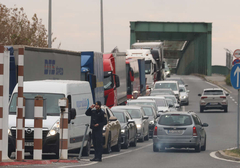 Gužve na izlazu iz BiH, ovi granični prelazi su krcati