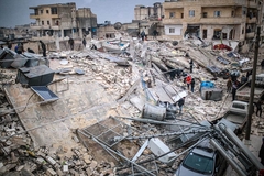 POSLJEDNJI TRAČAK NADE Turski spasioci kažu da se glasovi i dalje čuju ispod ruševina