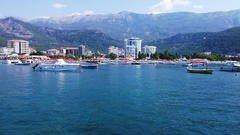 Skoro 100 turista se otrovalo u Budvi