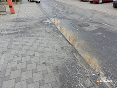Bijeljinci ljuti jer kamion komunalaca ostavlja smrad iza sebe (FOTO)