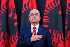 Predsjednik Albanije zatražio od Vatikana da prizna tzv. Kosovo