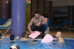 U besplatnoj školi svi mališani nauče plivati: U bazen uđu sa strahom, a izađu sa osmijehom