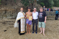 Nakon zabrane: Dječak porijeklom iz BiH prvi doplivao do krsta na Novom Zelandu