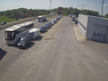 Duge kolone na šest prelaza