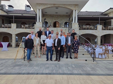 Turistička organizacija Bijeljine predstavila potencijale Semberije na prvom „Wine Festu“ u Lapovu