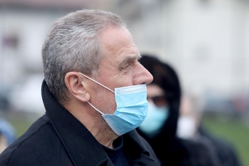Suva usta, loš zadah i krvarenje desni: Nošenje iste maske danima ostavlja užasne posljedice