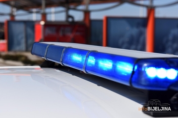 IZAZVAO KARAMBOL U NJEMAČKOJ Državljanin Srbije (19) zaspao za volanom, povrijeđena 3 putnika