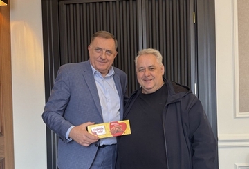 Dodik se pohvalio poklonom: Čokolada stigla dan prije rođendana