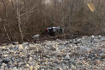 Poznato stanje porodice iz BiH koja se autom SURVALA U PROVALIJU u Crnoj Gori