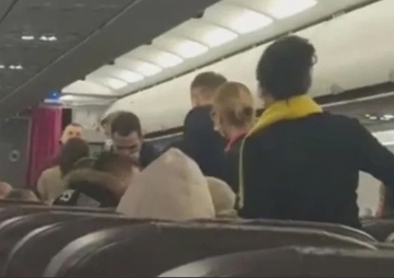 Drama na letu za Tuzlu: Prijetio svima u avionu jer nije htio da sleti u Beograd