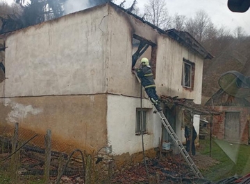 U selu pored Milića izgorjela porodična kuća