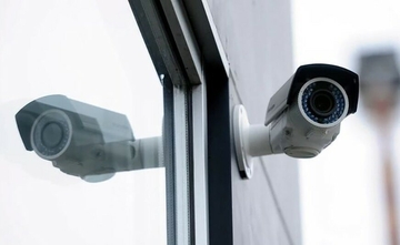 Turisti ogorčeni: Vlasnik hotela u Grčkoj skrivao kamere u sobama i POTAJNO SNIMAO GOSTE mjesecima