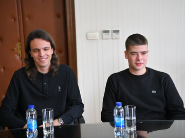 Mladi fizičari iz Bijeljine na Evropskoj olimpijadi i Balkanijadi: Genijalci i lijepo vaspitani momci