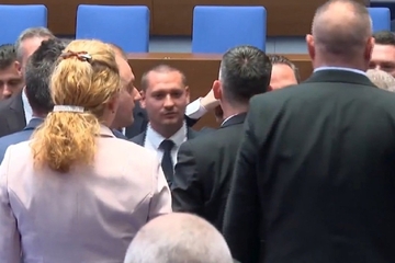 Tuča u bugarskom parlamentu: Janjičari sahranjuju našu zemlju (VIDEO)