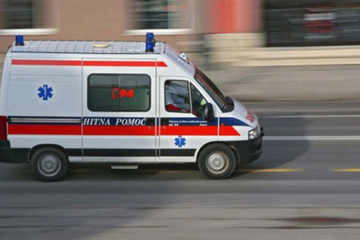 Nesreća u Beogradu: Kašika bagera pala na radnike