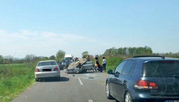 Udes kod Bijeljine, vozilo završilo na krovu