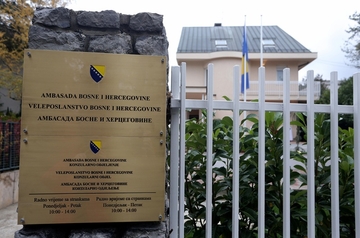 Apsurdi plata u diplomatiji BiH: Kolika je plata ambasadora BiH u Parizu, Londonu i Moskvi?