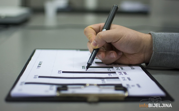 U BiH počinje pljenidba zbog neplaćenih računa: Prvo nose stvari, pa ih prodaju