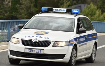MUŽA DRŽALA KAO ROBA Hrvatica godinama tukla i zaključavala supruga u sobu i uzimala mu platu