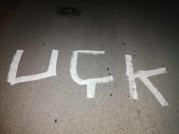 Nove provokacije na Kosmetu: UČK grafiti u srpskom selu Stanišor