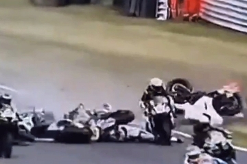 Tragedija u prvom krugu trke: Dva motociklista poginula, objavljen snimak nesreće