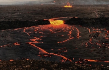 Erupcija vulkana u Islandu: “Lava sada teče prema Grindaviku” (FOTO)