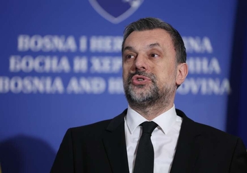 Tužio ga policajac: Danas suđenje Elmedinu Konakoviću