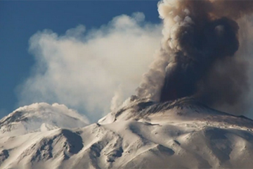 Vulkan Etna ponovo eruptirao