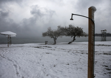 Nezapamćena zima u Grčkoj, dijelovi Atine ostali bez struje