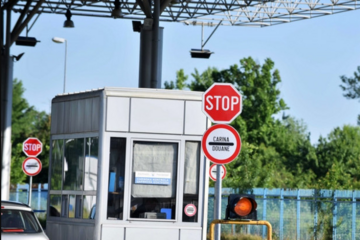 Gužve na graničnim prelazima: Pojačan intenzitet saobraćaja na izlazu iz BiH