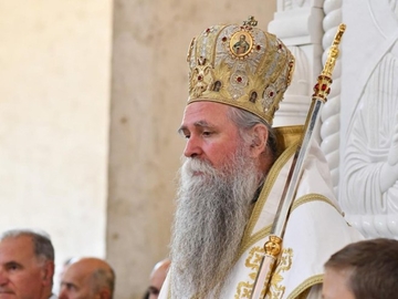 Mitropolit vjenčao heroja koji je odbio da ruši manastirski konak