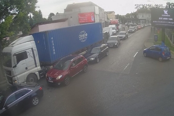 Duge kolone na tri prelaza na izlazu iz BiH