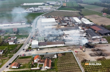 Snimak iz vazduha: Pogledajte razmjere velikog požara u Bijeljini (FOTO, VIDEO) 