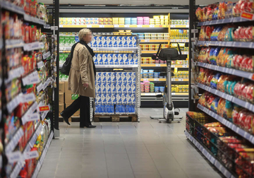 Muškarac pokazao šta je u Njemačkoj platio 70 evra: Koliko bi Balkanci mogli da kupe namirnica za ovaj novac (FOTO)