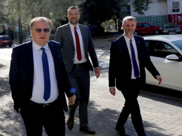 Preokret u Sarajevu: Puca plan trojke za smjenu SNSD-a, sve glasniji pozivi da oni napuste vlast