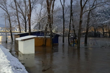 Kritično u Zvorniku: Voda došla do kuća u Karakaju