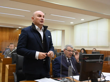 Svjedok na suđenju Džombiću: Namiren iznos koji je izdvojen za otkup potraživanja od bijeljinske firme "Standard Prva"