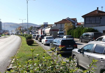 Gužve na granicama i brojni radovi otežavaju saobraćaj: Upućena apel vozačima