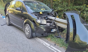  Teška nesreća na putu Bijeljina-Tuzla:  Bankina prošla kroz automobil (FOTO/VIDEO)