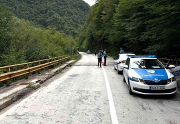 Fočanska policija se oglasila o nesreći u kojoj je stijena usmrtila ženu