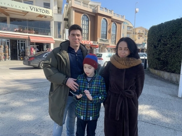 Prve izbjeglice iz Ukrajine stigle u BiH: Ponijeli tri torbe, a iza sebe ostavili porodicu, kuću, posao i prijatelje