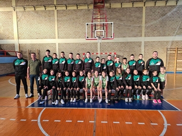 Donacija mladim košarkašima Ugljevika: Podrška sportu i zdravom odrastanju