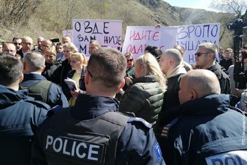 Protestni marš Srba zbog ranjavanja Milana Јovanovića (VIDEO)