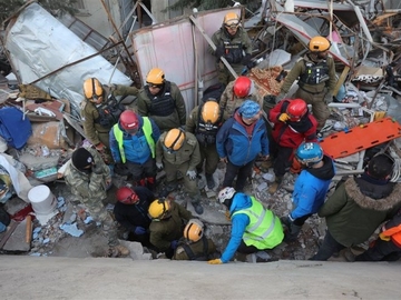 Iz ruševina spasen dvogodišnji dječak, 79 sati poslije zemljotresa (VIDEO)
